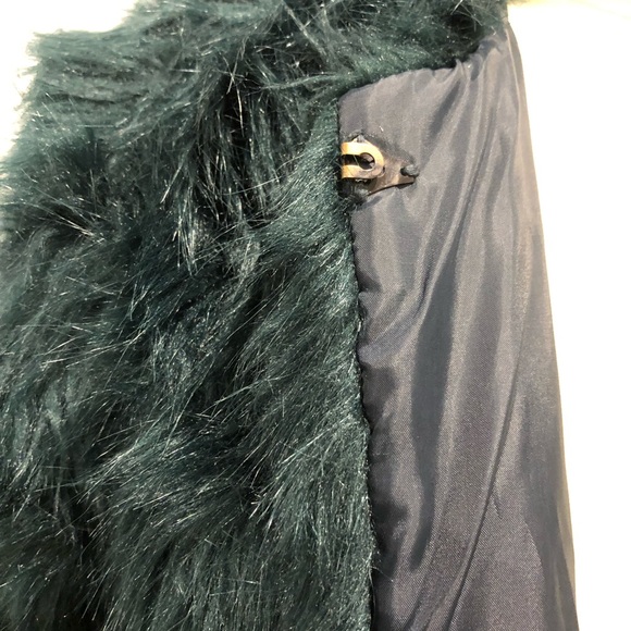 Kimchi Blue, green faux fur jacket, size M - Picture 4 of 6